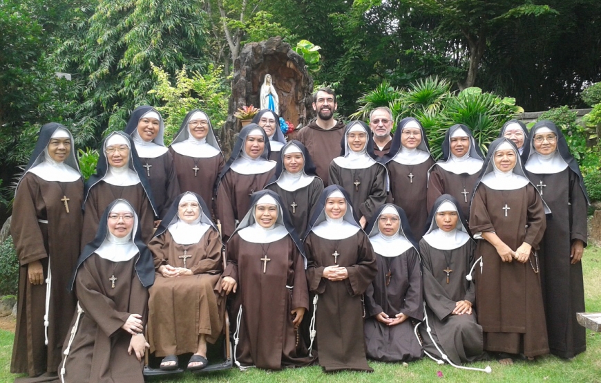 Irmãs Capuchinhas: “Pax et bonum”